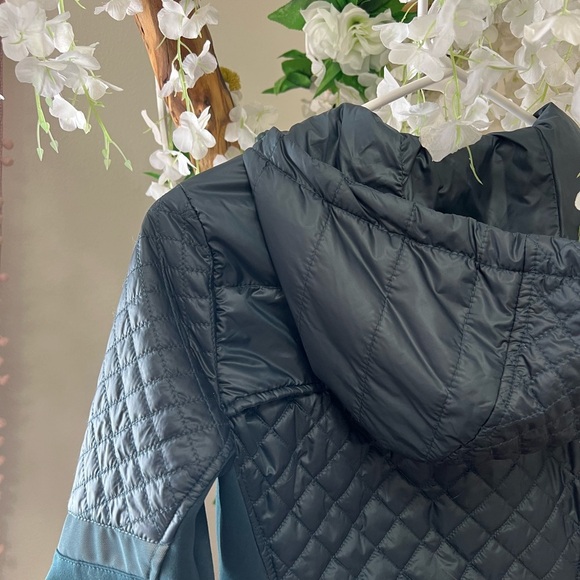Athleta Quilted  Jacket - Picture 5 of 7